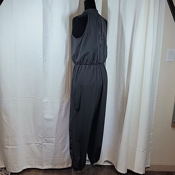 Black Sleeveless Jumpsuit - Picture 7 of 12